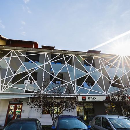 Net Hotel 皮特什蒂 外观 照片