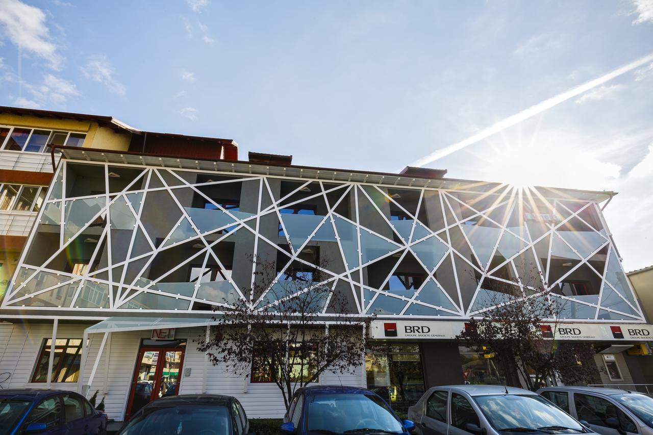 Net Hotel 皮特什蒂 外观 照片