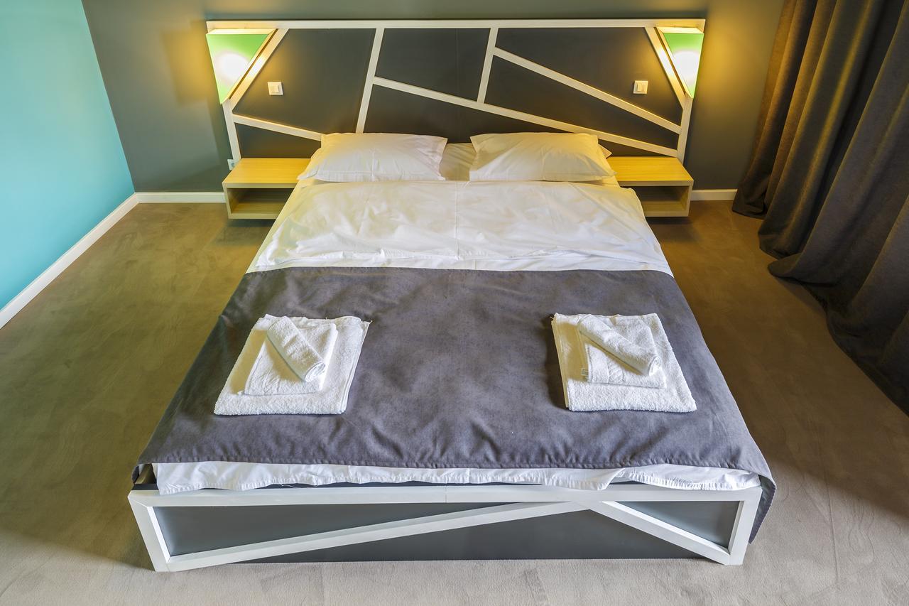 Net Hotel 皮特什蒂 外观 照片