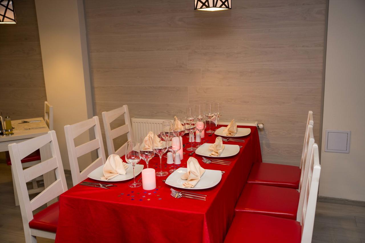Net Hotel 皮特什蒂 外观 照片